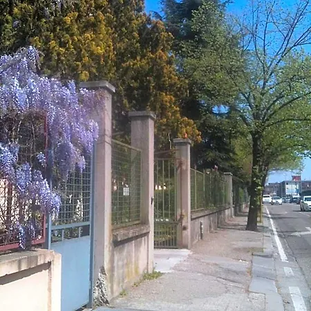 I Tre Arcangeli Lt Konukevi Verona