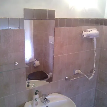 Pensionat I Tre Arcangeli Lt